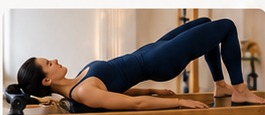 Pessoa praticando Pilates